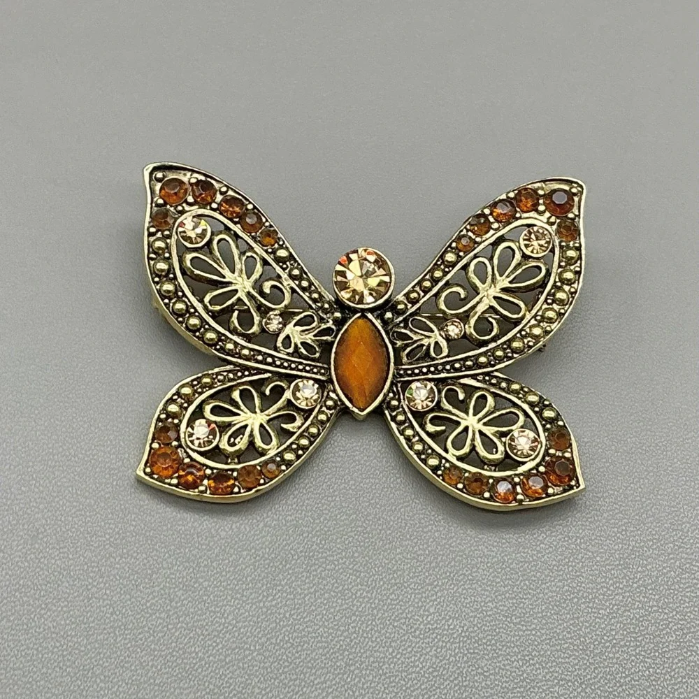 Butterfly Pin Brooch Women Amber Gold Tone Rhinestone Filigree Fashion Accessory